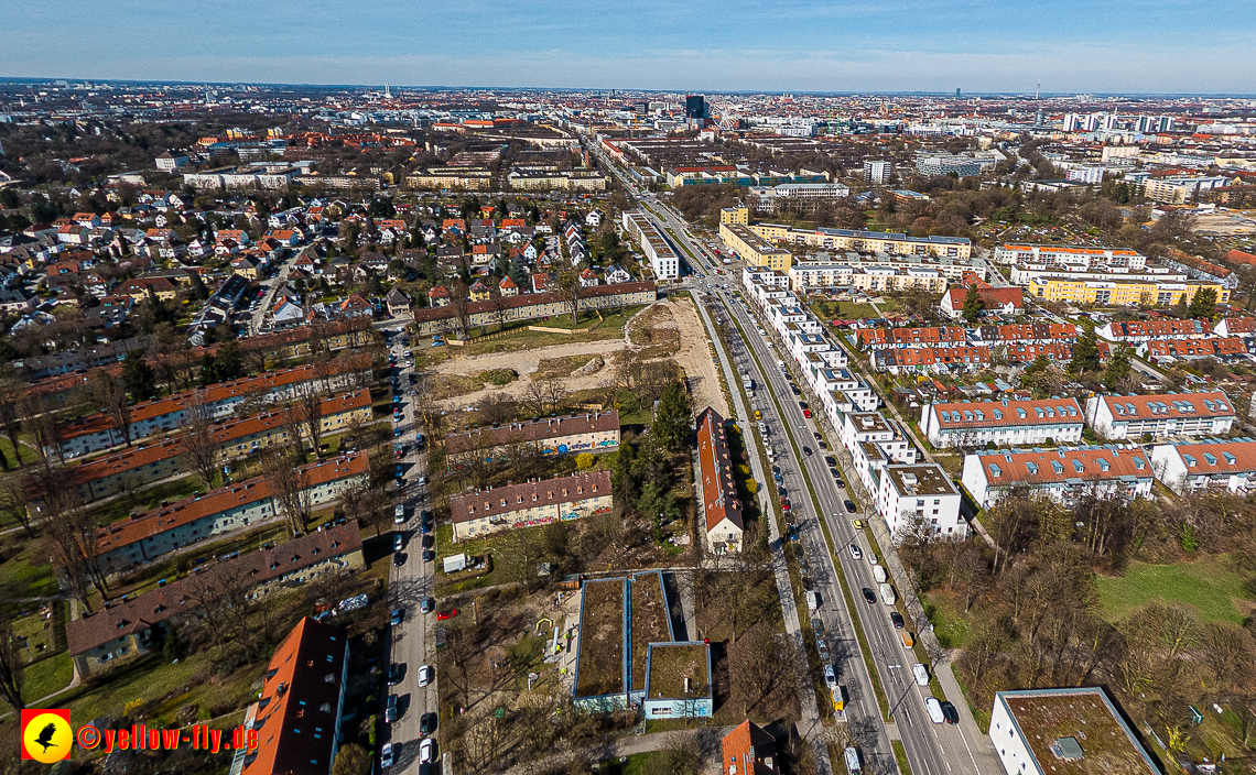 21.03.2023 - Luftbilder von der Baustelle Maikäfersiedlung in Berg am Laim